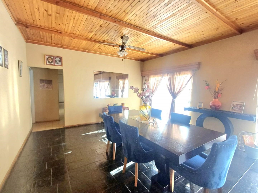 4 Bedroom Property for Sale in Uitsig Free State